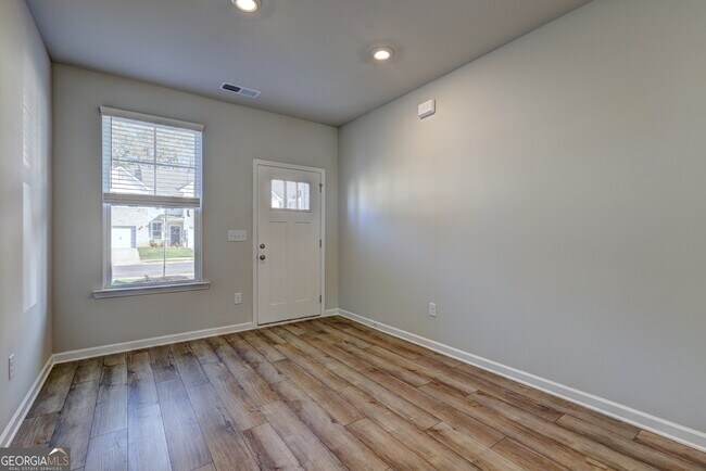 Photo - 479 Payne Dr