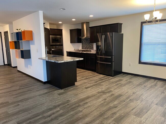 Photo - 7419 Westfield Dr NE