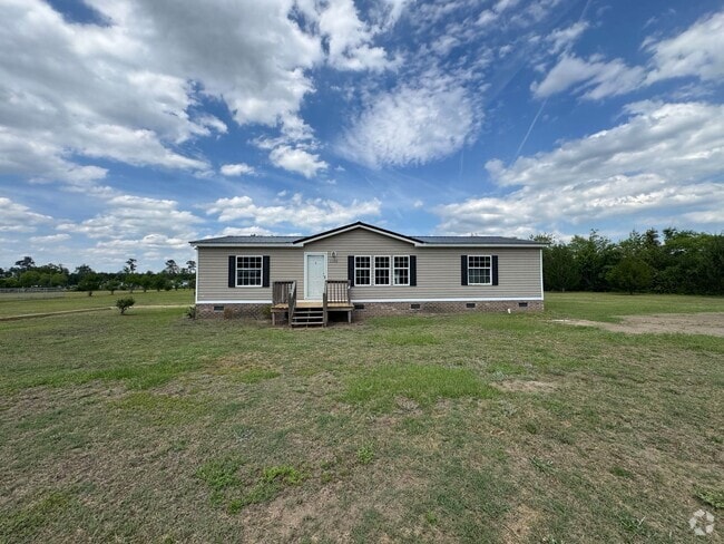 Building Photo - Loris - 3 Bedroom / 2 Bathroom Manufacture... Rental