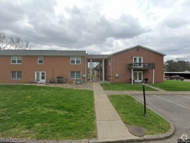 Building Photo - 2985 Fairway Ln Unit C7 Rental