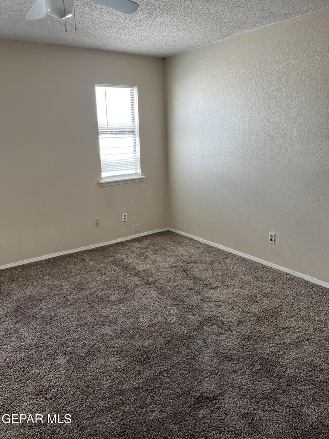 1586 Bengal Dr
