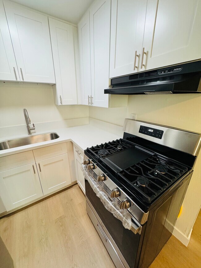 Photo - 11260 Westminster Ave