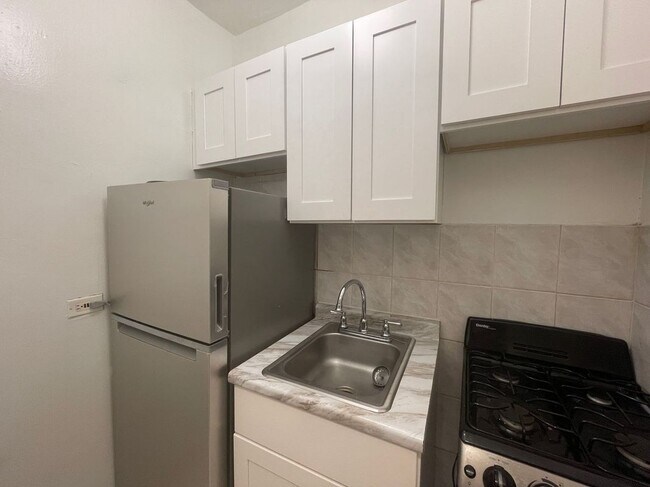 434 W Wellington Ave Unit 611