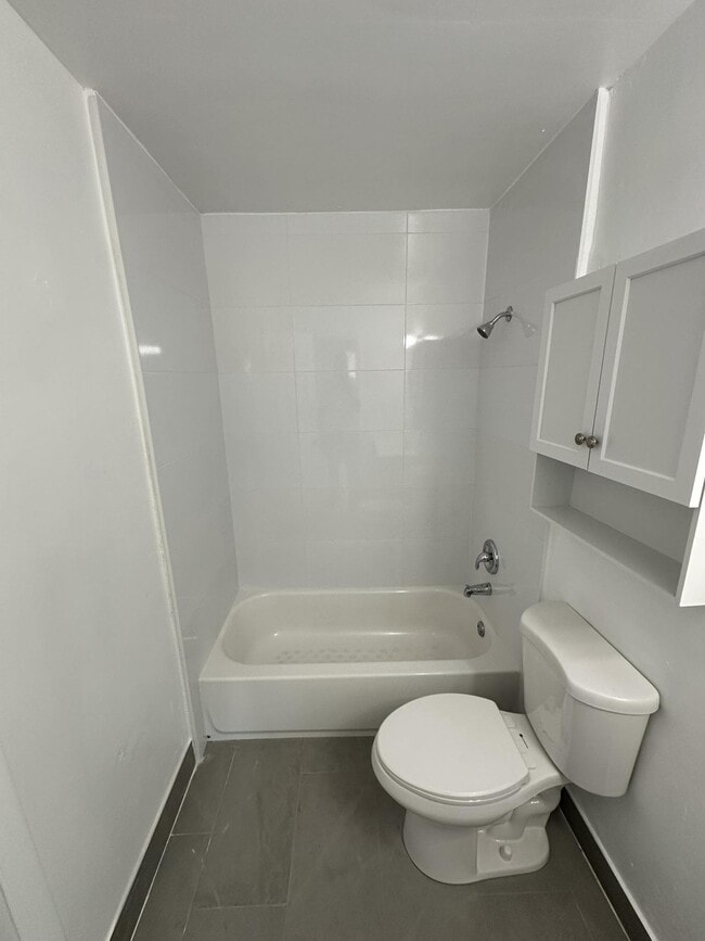 Photo - Avondale Gardens Apartments
