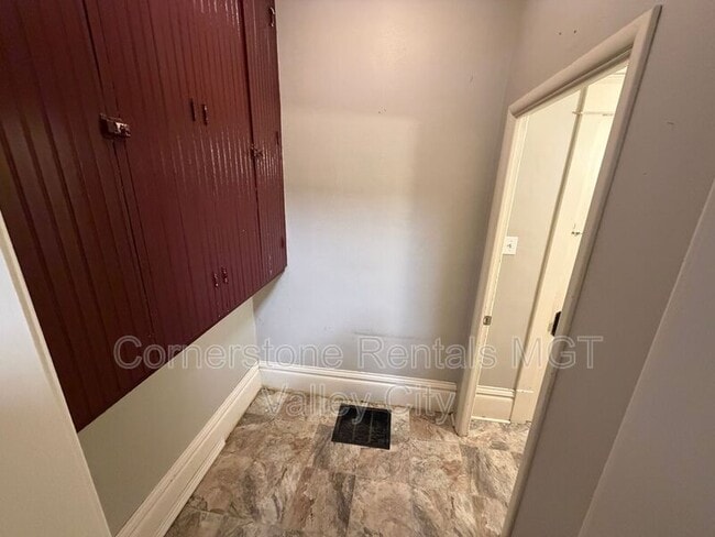 Photo - 139 6th St NW