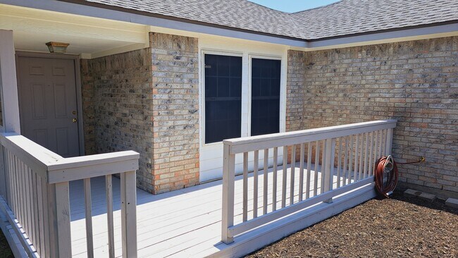 Photo - 804 Moon Glow Dr