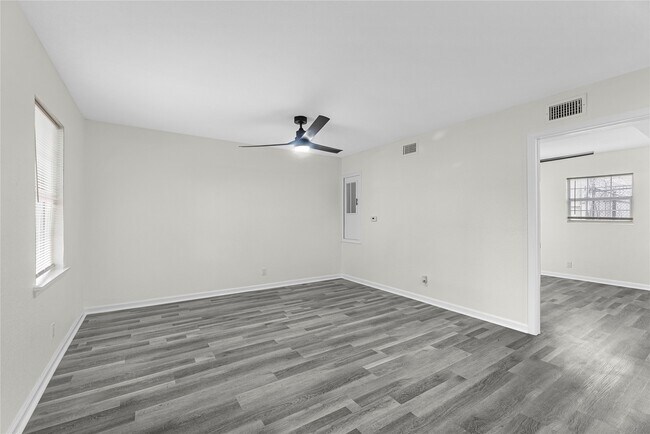 Photo - 7614 Grahamcrest Dr Unit 1