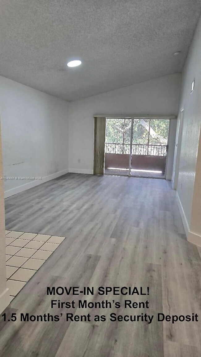 Building Photo - 2811 N Oakland Forest Dr Unit 303 Rental