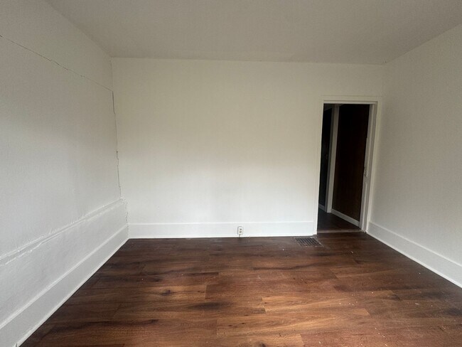 Photo - 213 Depeyster St Unidad Apt #1 Downstairs