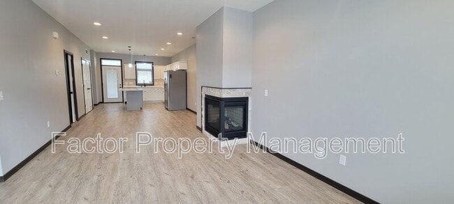 Photo - 304 Prairie Rose Trl