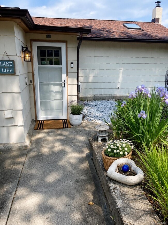 Photo - 60 Lakeside Dr