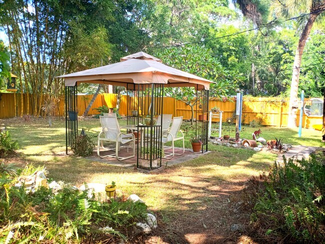 Photo - 232 S Shade Ave