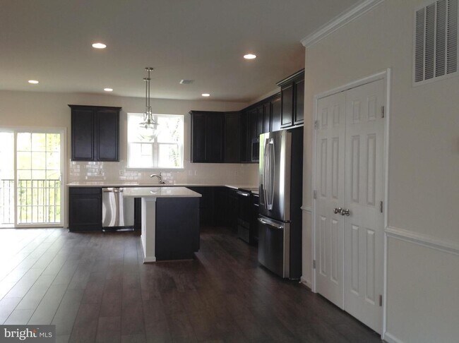 Photo - 204 Upper Brook Terrace