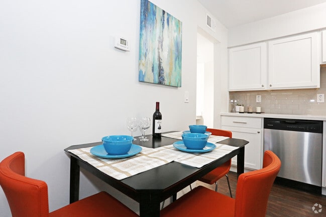 1HAB, 1BA - The Antigua - 571 ft²