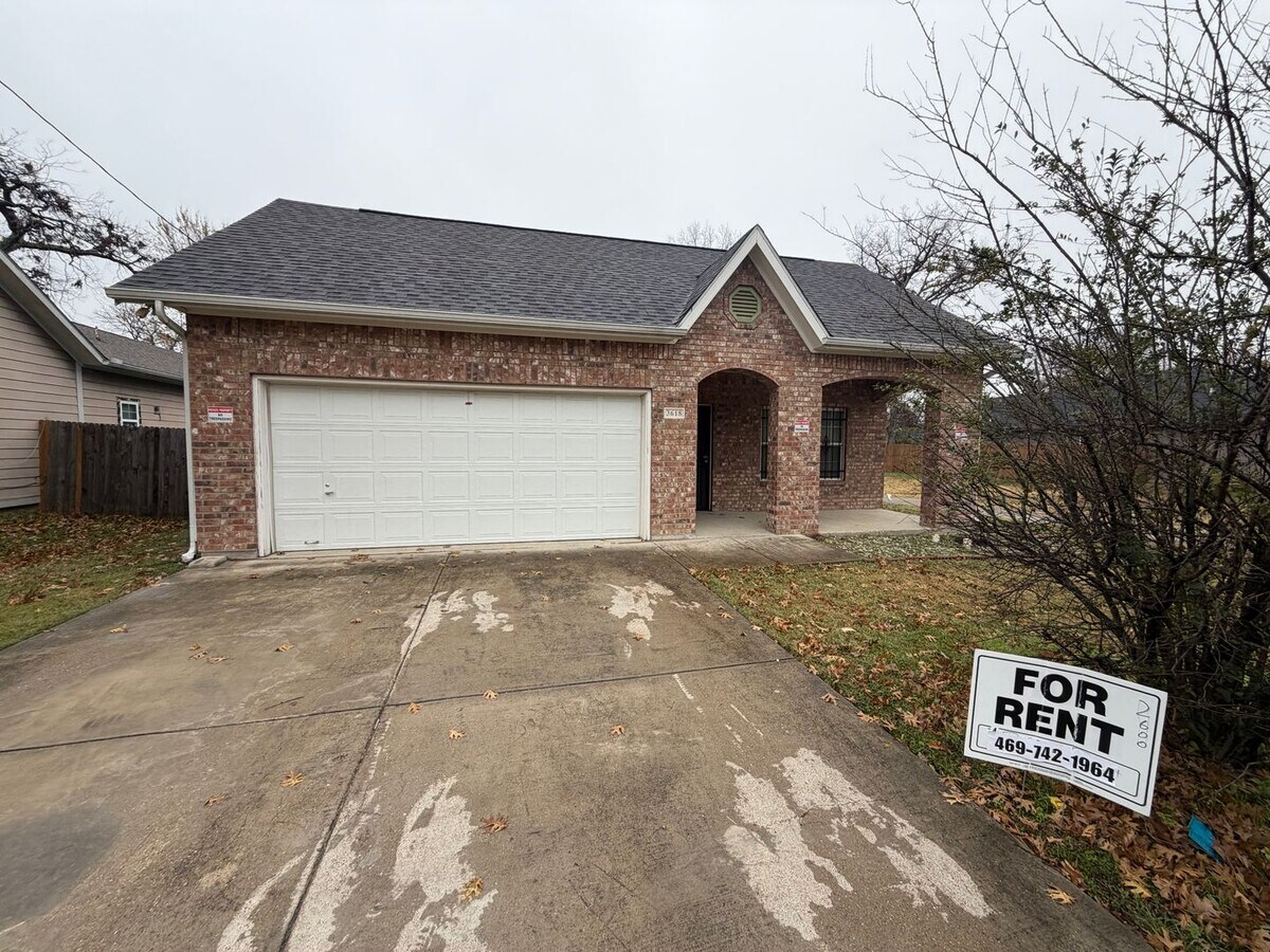 Photo - 3618 Metropolitan Ave