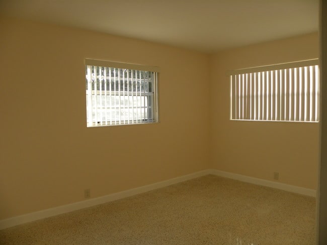 Photo - 1210 NE 110th St