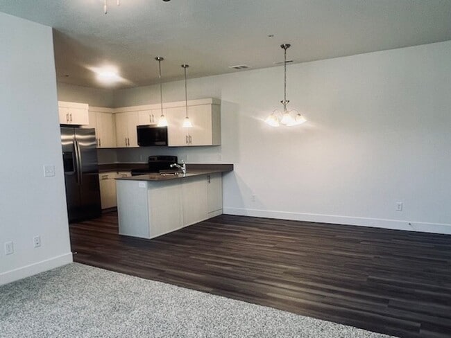 Photo - Brand-new Condo Conveniently Located in Ri...