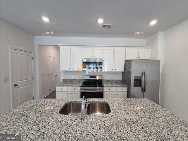 Photo - 140 Hazel Dr