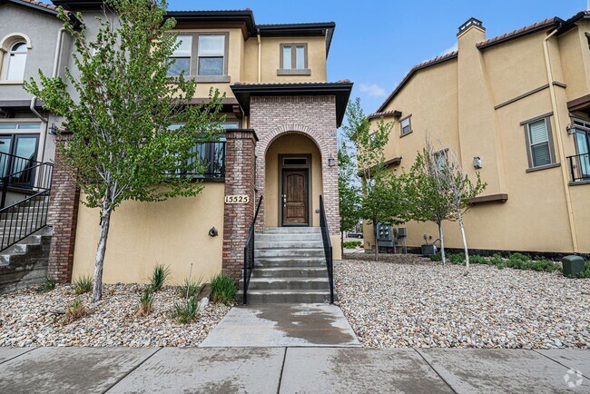 Building Photo - Stunning Solterra Townhome with Spacious B...