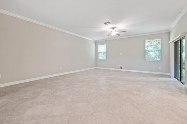 Photo - 1650 Roseville St