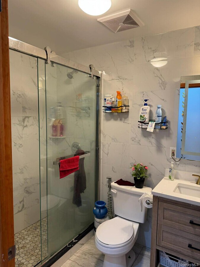 Photo - 90-01 184th Pl