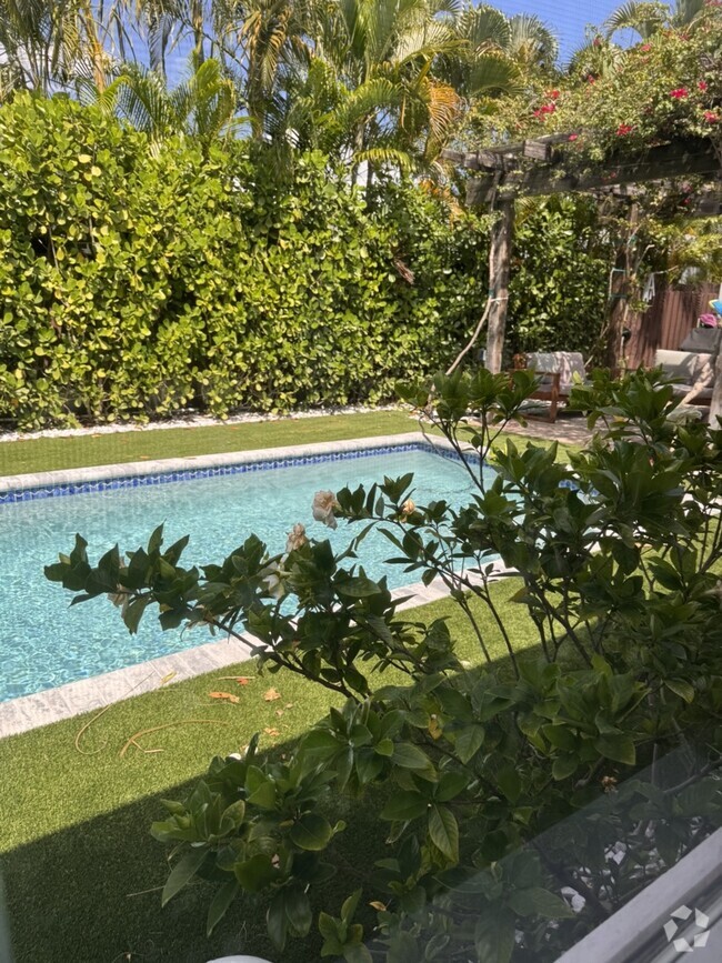 Building Photo - 808 Flamingo Dr Rental
