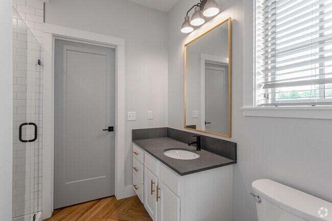 1BR, 1BA - The Bright