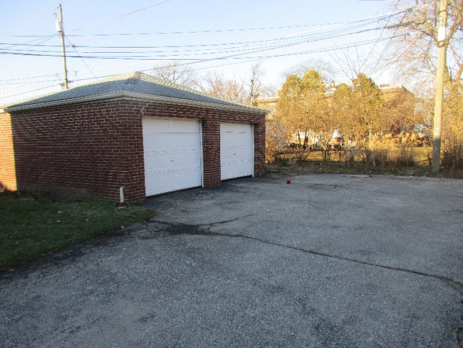 Photo - 1862 Kentwell Rd