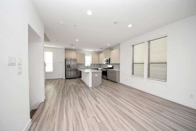Photo - 18716 Centro Main St Unit B