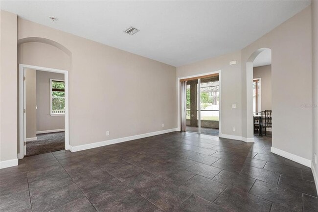 Photo - 6105 47th St E