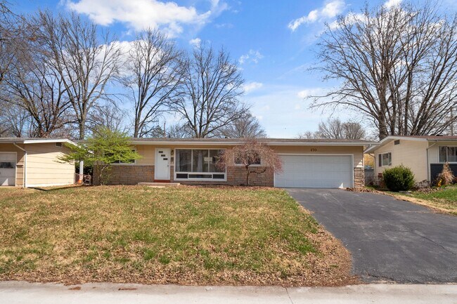 Beatiful 3 Bedroom TWO Bath in Florissant! - Beatiful 3 Bedroom TWO Bath in Florissant! House