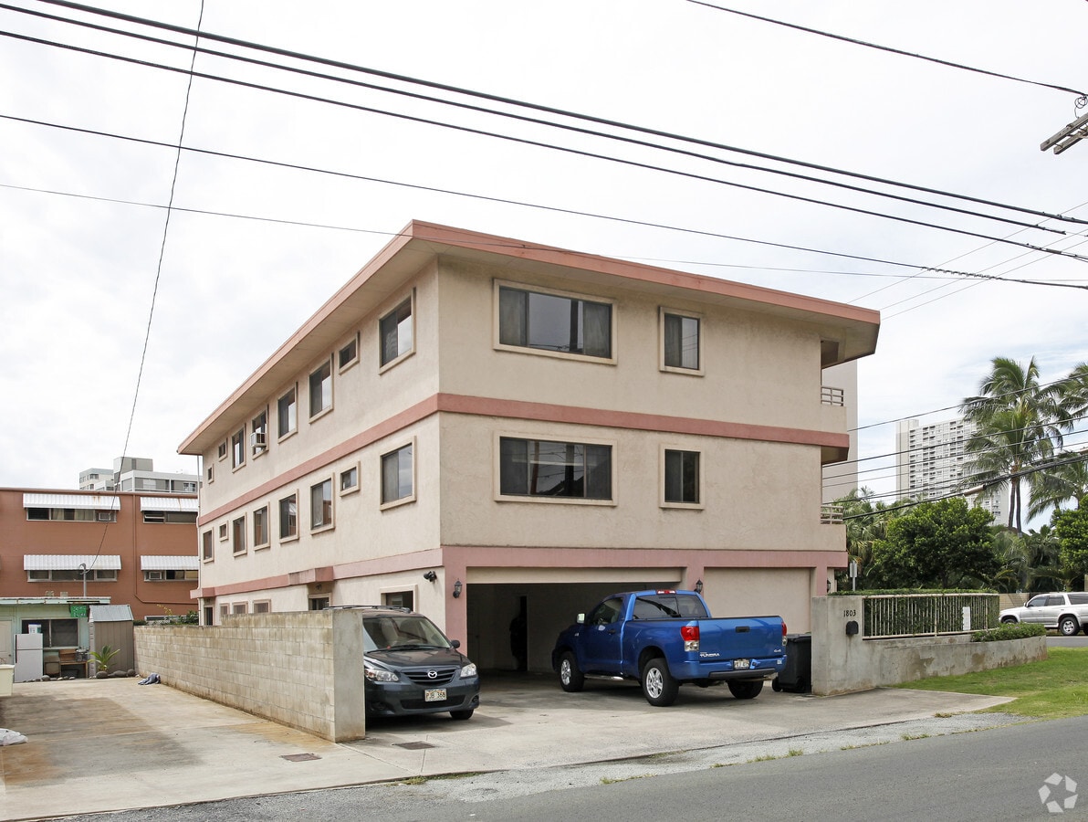 Photo - 1803 Dole St Apartments