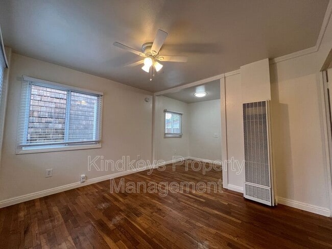 Photo - 5046.5 Muir Ave