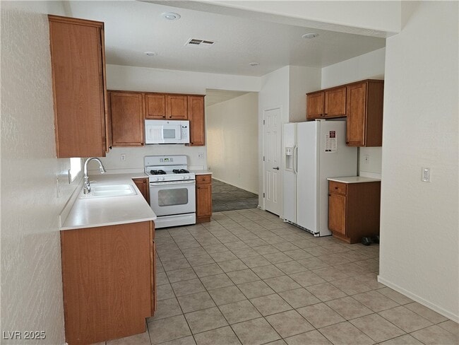 Photo - 7637 Fieldfare Dr