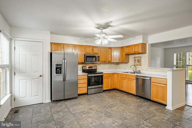 Photo - 596 Coach Hill Ct