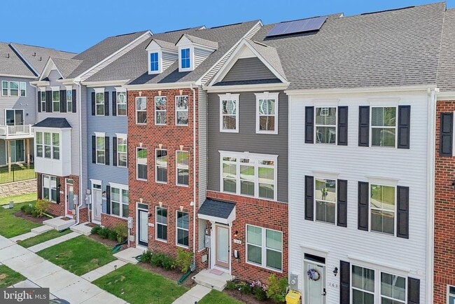 158 Woodgate Cir
