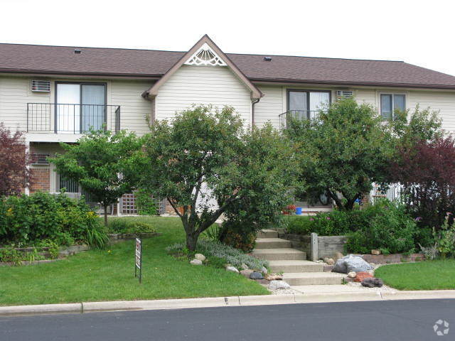 Building Photo - 5586 Guilford Rd Unit apartment 2