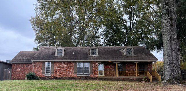 Photo - 1348 Dovecrest Rd House