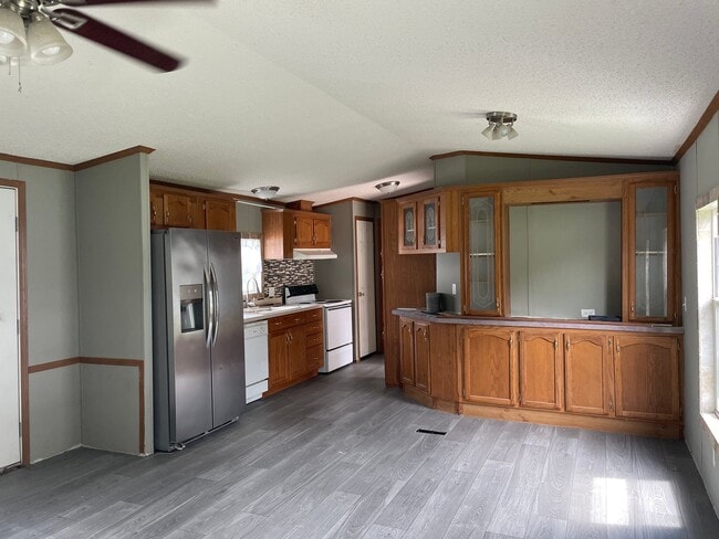 Building Photo - 201 Cumberland Ln