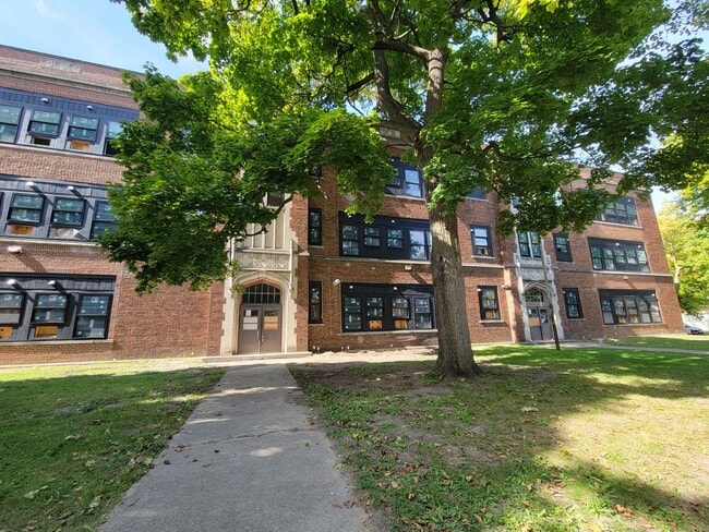 Photo - 1030 S Holmes St Unidad #112