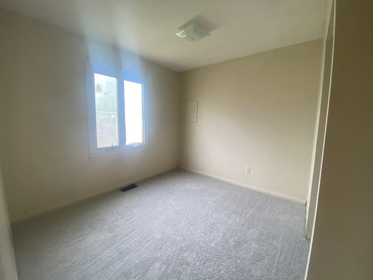 Photo - 1633 Bayview Dr Apartment Unit 1