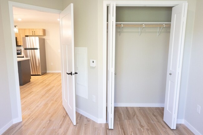 Photo - Riverview Apartments