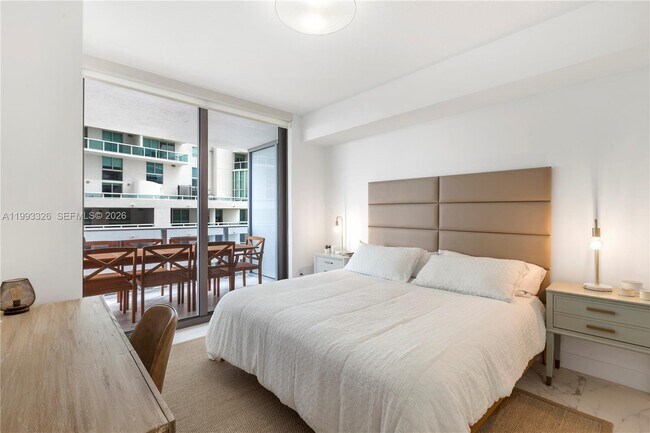 Photo - 488 NE 18th St Unit 909