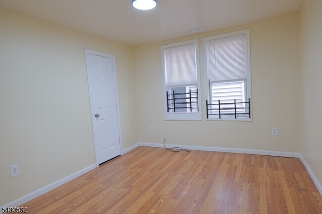 Photo - 84 Scheerer Ave