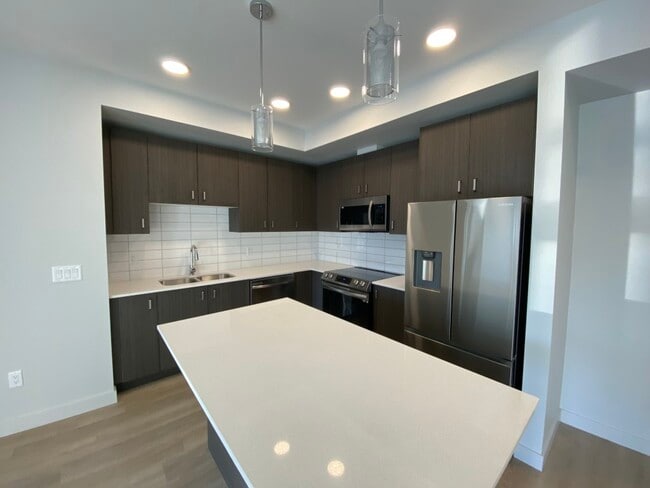 Photo - 120 Jensen Ave W