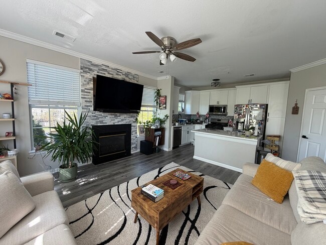 Building Photo - 2434 Coopers Branch Ct Unit 2434