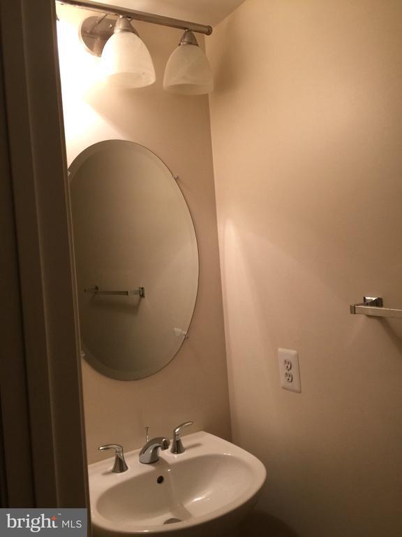 Photo - 2404 Almshouse Dr