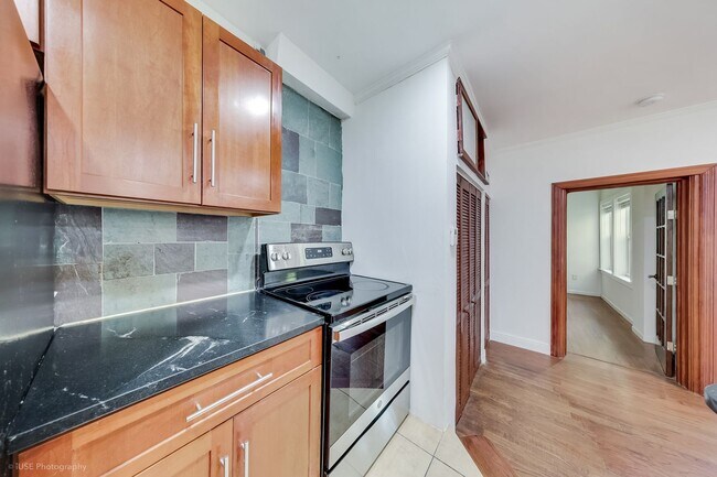 Photo - Walk to the Beach – Bright 1Bedroom/1 Bath...