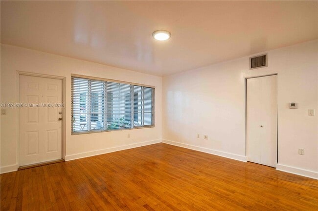 Photo - 2425 Flamingo Pl Unit 3