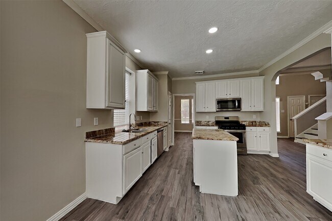 Photo - 1703 Calmar Dr